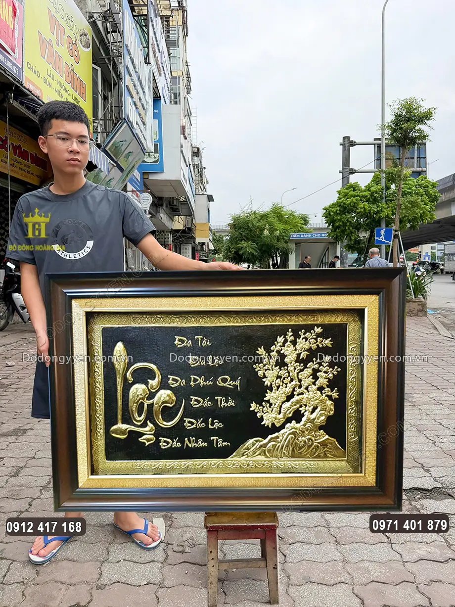 Khung tranh bằng Composite mỏng nhẹ, chắc chắn